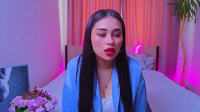 Snapshot of Sofia_Plump chatting on 02-17-26, 09:39 Sofia Plump online show from 02-17-26, 09:39