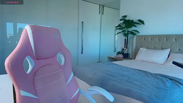 Snapshot of Kathy_Deann chatting on 03-25-26, 11:27 Kathy Deann online show from 03-25-26, 11:27