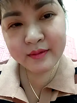 Snapshot of Kee-kimlee chatting on 02-18-26, 02:40 Kee-kimlee online show from 02-18-26, 02:40