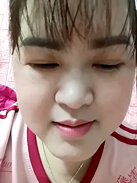 Snapshot of Kee-kimlee chatting on 02-26-26, 01:43 Kee-kimlee online show from 02-26-26, 01:43