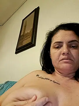 Snapshot of Sony28v chatting on 02-18-26, 06:48 Sony28v online show from 02-18-26, 06:48