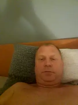 Snapshot of Demik71 chatting on 03-01-26, 09:50 Demik71 online show from 03-01-26, 09:50