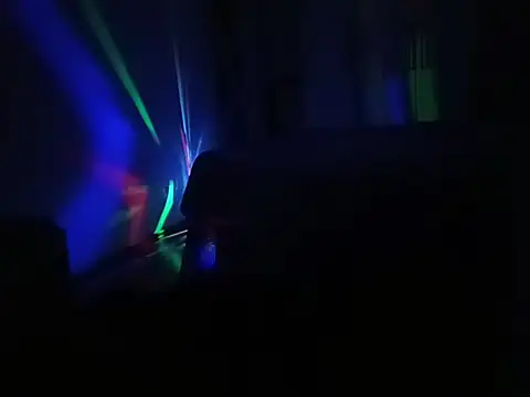 EroticCouple1 online show from 03-03-26, 09:21