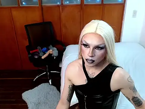 Snapshot of DanniHotBoy02 chatting on 02-13-26, 09:55 DanniHotBoy02 online show from 02-13-26, 09:55