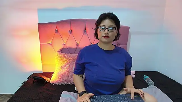 Snapshot of Angelic_17 chatting on 02-17-26, 12:40 Angelic 17 online show from 02-17-26, 12:40