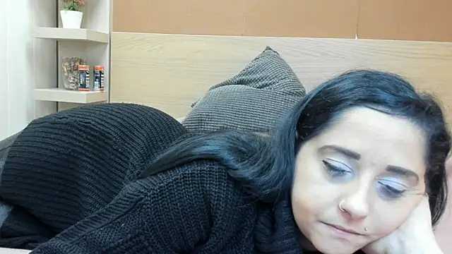 PinkyTwerkyX online show from 12-18-25, 02:34