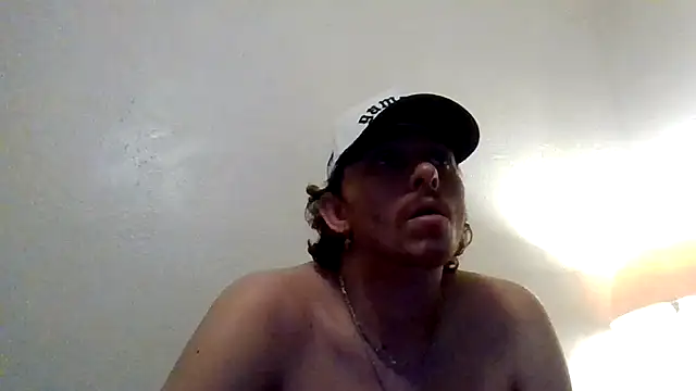 Snapshot of Tallhungandcloudy chatting on 02-27-26, 03:17 Tallhungandcloudy online show from 02-27-26, 03:17