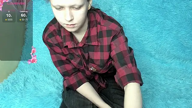 Snapshot of NikolFlostt chatting on 02-14-26, 01:13 NikolFlostt online show from 02-14-26, 01:13