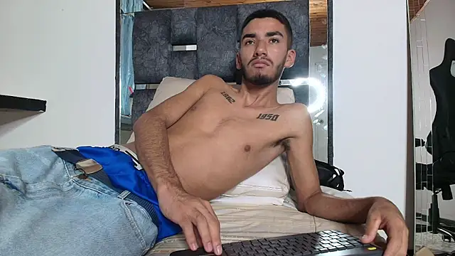 Snapshot of Noah-JONES chatting on 02-21-26, 03:29 Noah-JONES online show from 02-21-26, 03:29