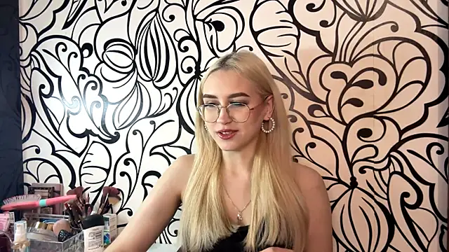 Kat Catherine online show from 02-24-26, 12:58