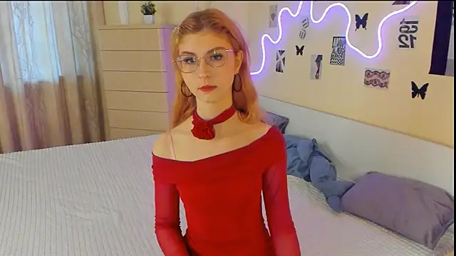 Snapshot of Secret_Touch chatting on 02-24-26, 06:55 Secret Touch online show from 02-24-26, 06:55