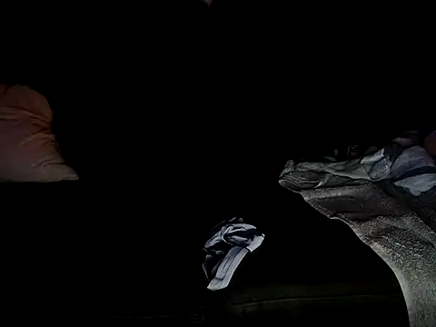 Snapshot of U1ZF chatting on 02-14-26, 01:35 U1ZF online show from 02-14-26, 01:35