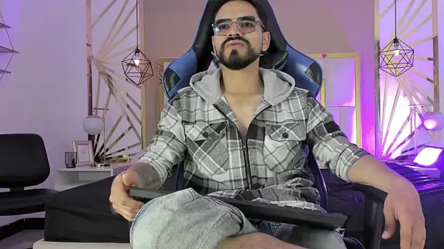 Snapshot of HotPulse_vc chatting on 02-18-26, 12:23 HotPulse vc online show from 02-18-26, 12:23