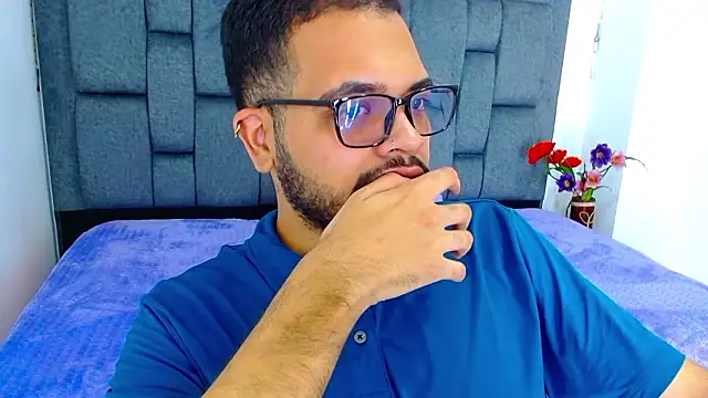 Snapshot of J_black_ chatting on 02-17-26, 06:03 J black online show from 02-17-26, 06:03