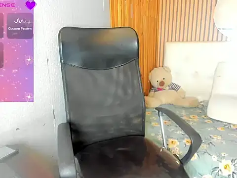 Jhoselinee online show from 02-23-26, 07:44