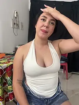 Snapshot of Craziness_street chatting on 02-11-26, 03:00 Craziness street online show from 02-11-26, 03:00