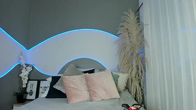 Snapshot of Bliis_ chatting on 02-18-26, 11:50 Bliis online show from 02-18-26, 11:50