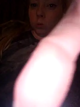 Snapshot of ShySweetheart chatting on 02-23-26, 04:21 ShySweetheart online show from 02-23-26, 04:21