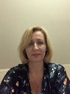 Snapshot of VeltaMur975 chatting on 02-22-26, 05:00 VeltaMur975 online show from 02-22-26, 05:00