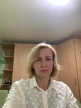 Snapshot of VeltaMur975 chatting on 02-23-26, 01:41 VeltaMur975 online show from 02-23-26, 01:41