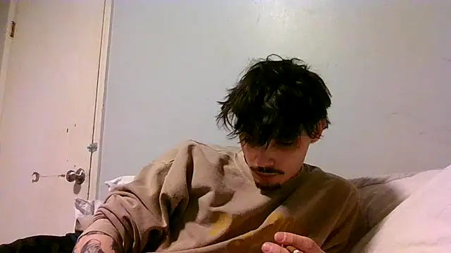 Snapshot of benriskey12 chatting on 03-16-26, 06:17 benriskey12 online show from 03-16-26, 06:17