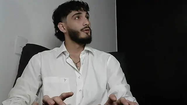 LovexJuxn8 online show from 02-23-26, 07:11