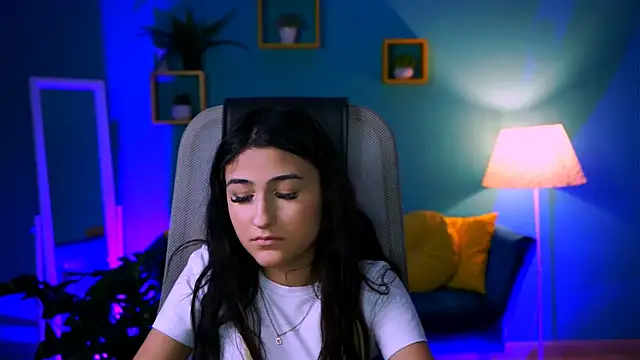 Snapshot of TerezaRobinson chatting on 02-16-26, 01:29 TerezaRobinson online show from 02-16-26, 01:29