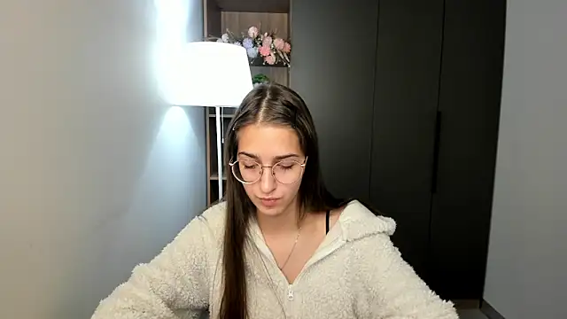 ClarineCasebolt online show from 02-15-26, 05:26