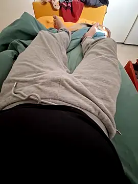 Snapshot of cetriolino chatting on 02-17-26, 08:33 cetriolino online show from 02-17-26, 08:33