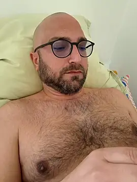 Snapshot of cetriolino chatting on 04-04-26, 09:07 cetriolino online show from 04-04-26, 09:07