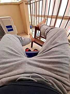 Snapshot of cetriolino chatting on 04-13-26, 09:48 cetriolino online show from 04-13-26, 09:48