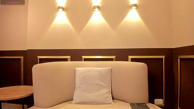 Snapshot of ZiaCarter_ chatting on 02-17-26, 03:25 ZiaCarter online show from 02-17-26, 03:25