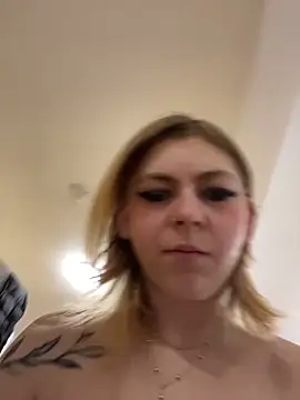 Snapshot of Milli-Kiss chatting on 02-13-26, 10:44 Milli-Kiss online show from 02-13-26, 10:44