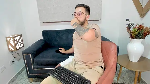 ethan grace online show from 02-12-26, 07:42