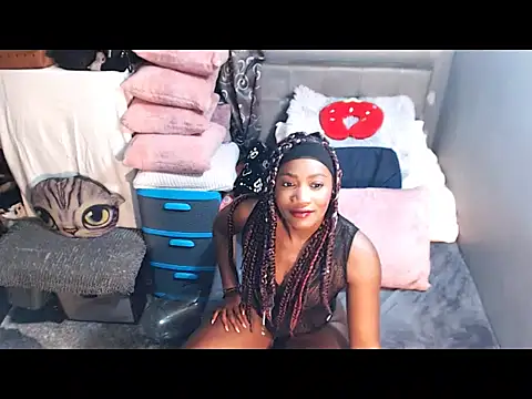 Snapshot of alanalaurent15 chatting on 02-19-26, 09:05 alanalaurent15 online show from 02-19-26, 09:05