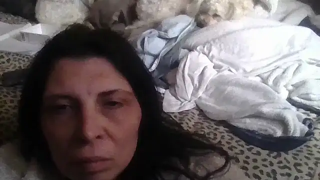 Snapshot of MadamBell chatting on 02-12-26, 04:24 MadamBell online show from 02-12-26, 04:24