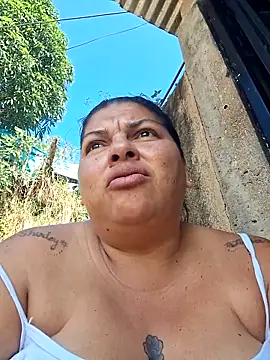 Snapshot of Juli_Powl chatting on 03-16-26, 01:15 Juli Powl online show from 03-16-26, 01:15