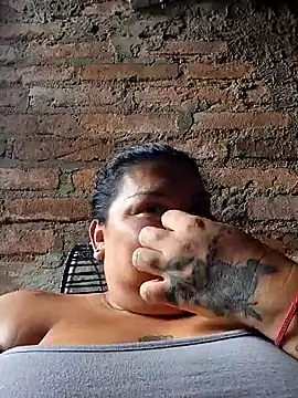 Snapshot of Juli_Powl chatting on 03-19-26, 03:49 Juli Powl online show from 03-19-26, 03:49