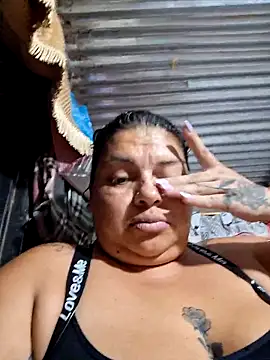 Snapshot of Juli_Powl chatting on 03-26-26, 02:28 Juli Powl online show from 03-26-26, 02:28