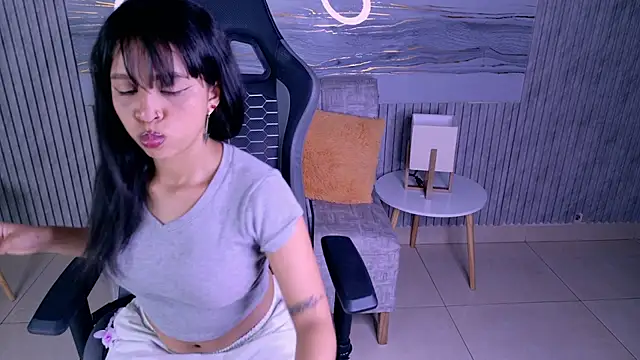 Snapshot of Abby18_ chatting on 02-13-26, 05:03 Abby18 online show from 02-13-26, 05:03