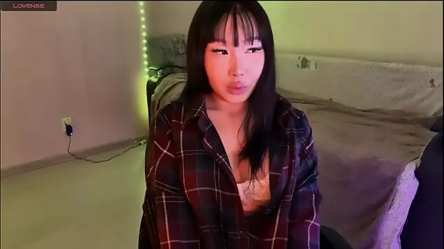 Snapshot of whispersofdarsy chatting on 02-20-26, 08:09 whispersofdarsy online show from 02-20-26, 08:09