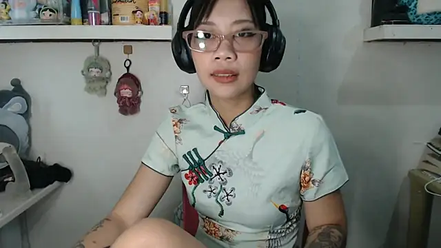 GloryKulikowski online show from 02-19-26, 02:29