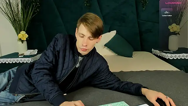 Erick Wilson online show from 12-01-25, 07:24