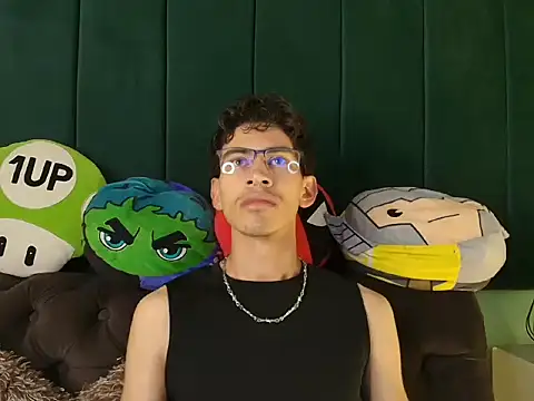 Snapshot of skinny_jean_ chatting on 02-24-26, 07:23 skinny jean online show from 02-24-26, 07:23