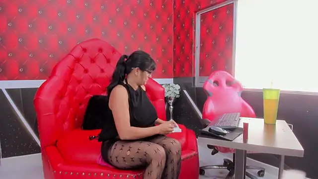 Lawuaifu11 online show from 02-26-26, 07:46