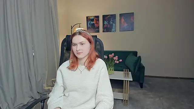 Snapshot of LinaMalech chatting on 02-13-26, 12:45 LinaMalech online show from 02-13-26, 12:45