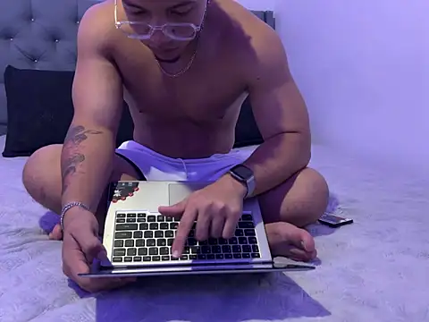 Snapshot of MaxSeduce23 chatting on 03-02-26, 03:08 MaxSeduce23 online show from 03-02-26, 03:08