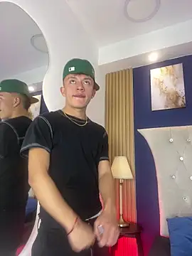 Snapshot of Dark_Nico chatting on 02-28-26, 04:13 Dark Nico online show from 02-28-26, 04:13