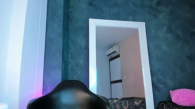 Snapshot of BySabrina chatting on 03-31-26, 12:27 BySabrina online show from 03-31-26, 12:27