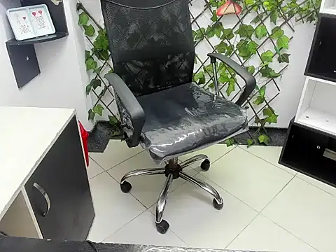 Snapshot of Scarlett_Moom chatting on 02-23-26, 03:04 Scarlett Moom online show from 02-23-26, 03:04